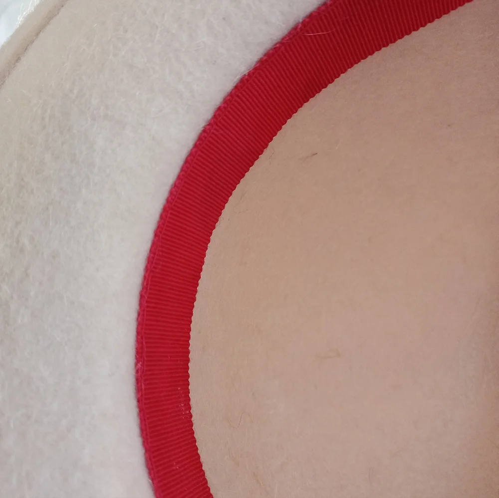 LOVELY VTG MCM IVORY WOOL CLOCHE HAT WITH EMBELLISHMENTS! - Picture 7 of 12